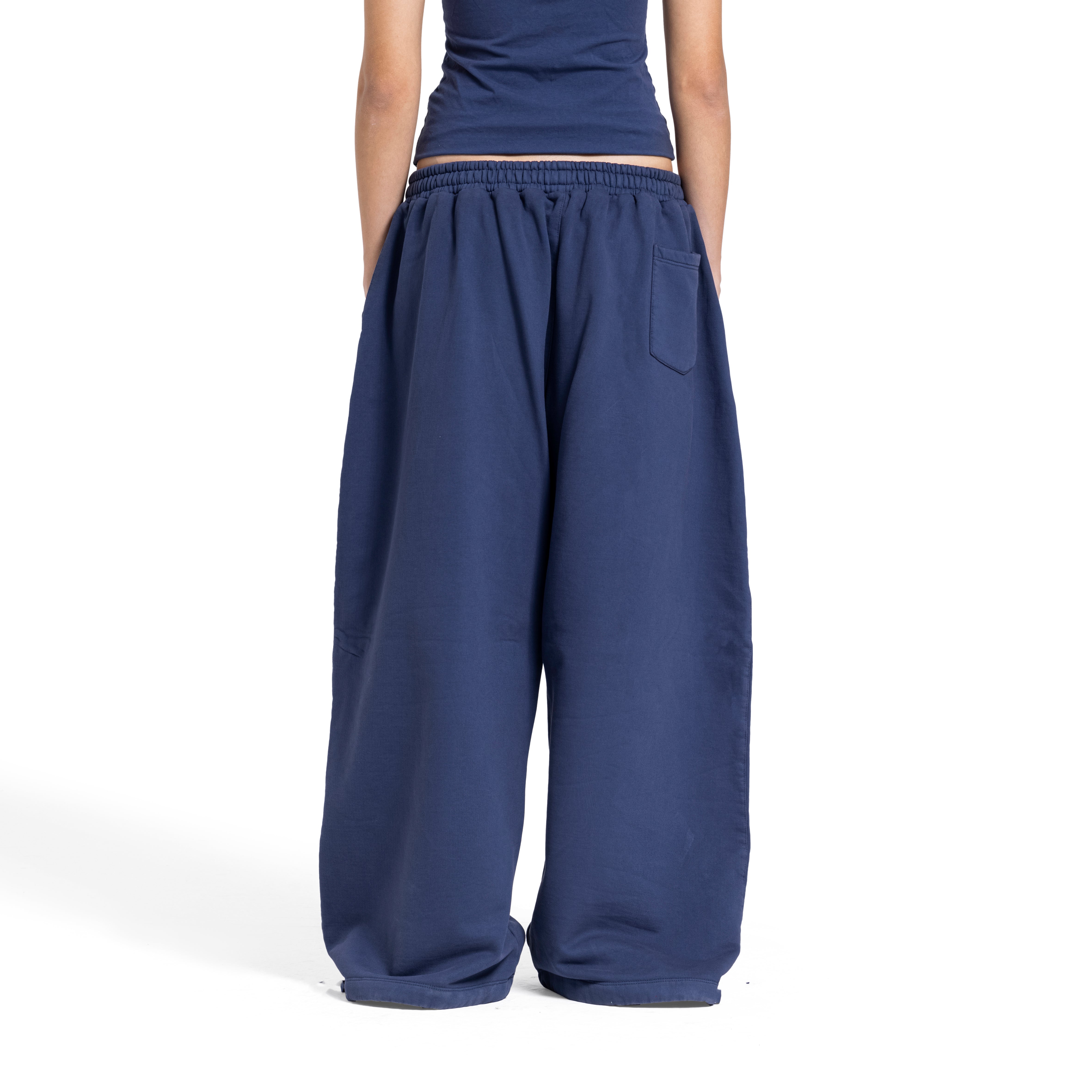 WASHED OXFORD SWEATS